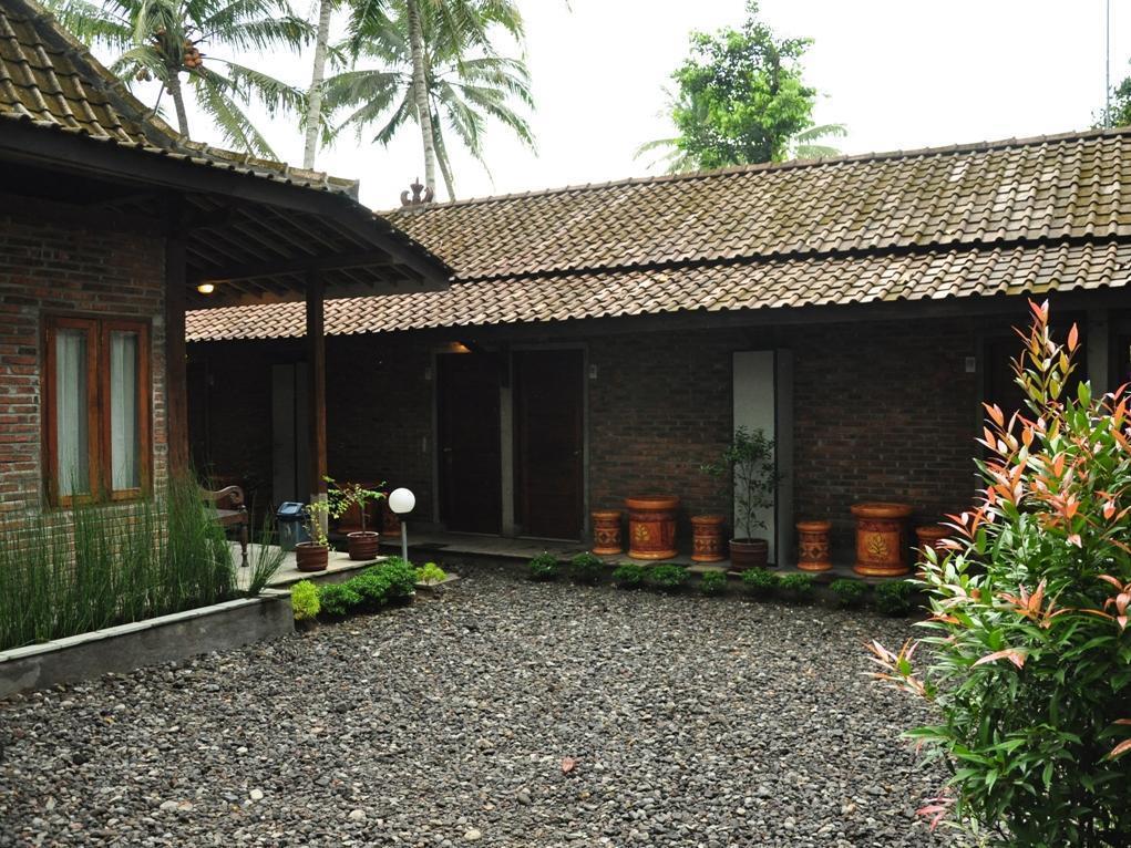 Cempaka Guest House Magelang Eksteriør billede